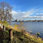 Quiet Kipsala - Free Parking & Bicycles Riga
